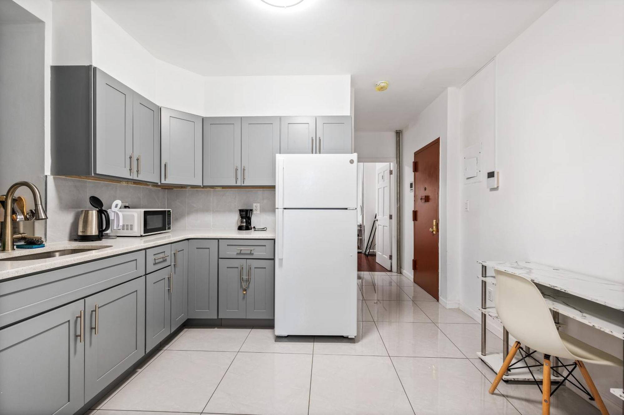 Hotel Monthly Lower East Side Two Bedroom 4*