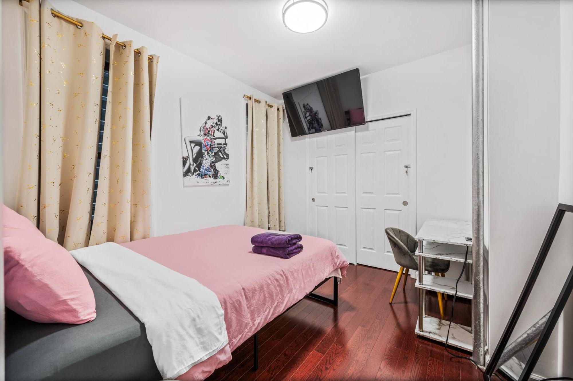 Monthly Lower East Side Two Bedroom 4*