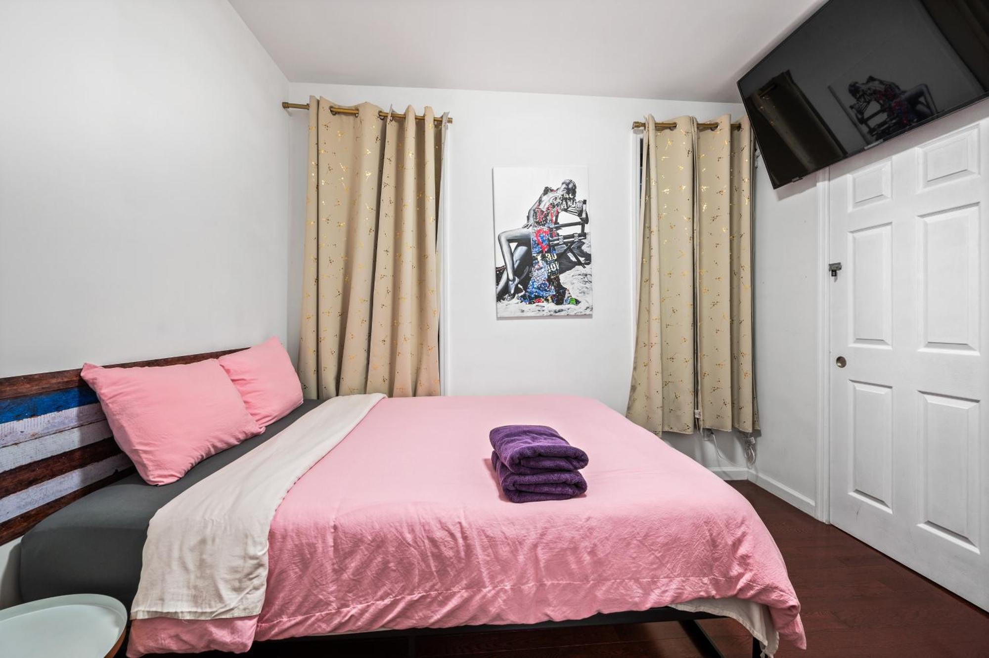 Hotel Monthly Lower East Side Two Bedroom 4*